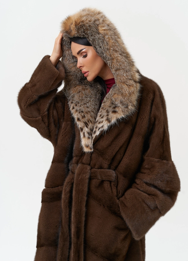 Женская шуба из меха норки с капюшоном из меха рыси модель № 31159 универмаг малина