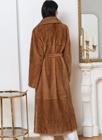 Женская длинная шуба из меха норки фото